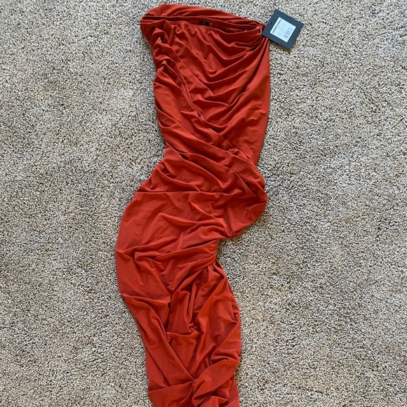 Revolve Norma Kamali Diana Gown Cinnamon - Picture 2 of 4